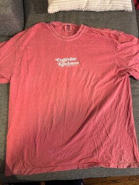 7 Brew Cultivate Kindness Men's Short-Sleeve Tee - Pink